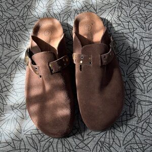 Brown Suede Slip-On Clogs with Buckle Detail. White Mountain size 12M